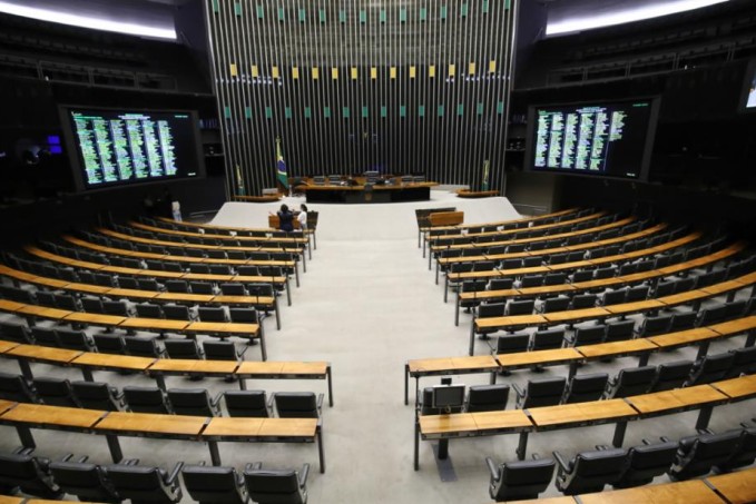 Câmara aprova corte de 10% em benefícios fiscais e reforço de R$ 22,4 bi na receita