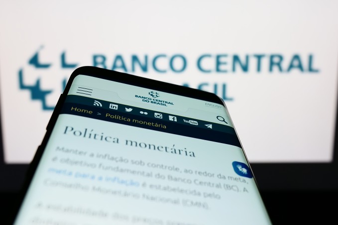 Política fiscal expansionista neutraliza esforço do Banco Central para conter inflação